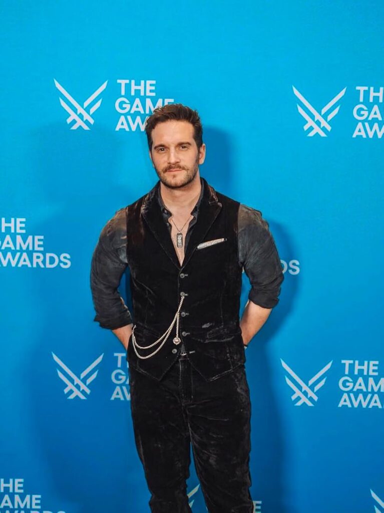 Nick Apostolides Leon Kennedy Aktor