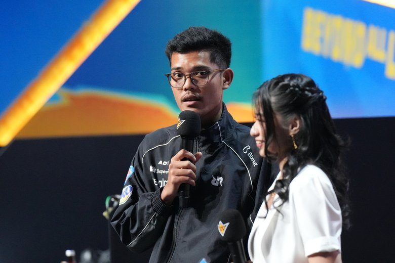 Adi Gustiawan, Pelatih RRQ Kazu